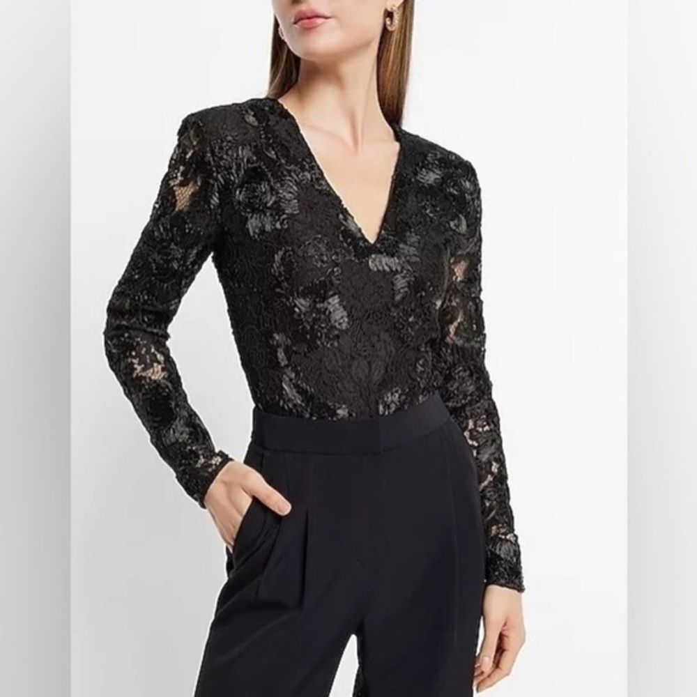 NWT EXPRESS Lace Embroidered V-Neck Long Sleeve Thong Bodysuit
